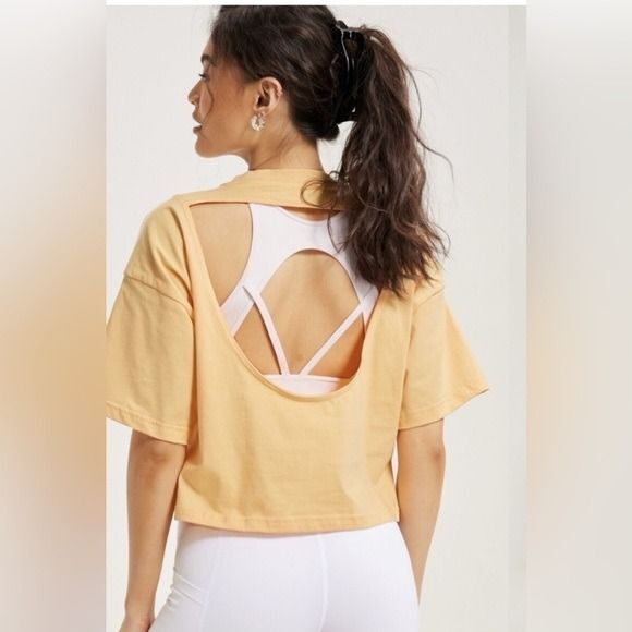 ADIDAS Hyperglam Boxy Cutout Vented Athletic Short Sleeve Shirt Small amber - Picture 3 of 12